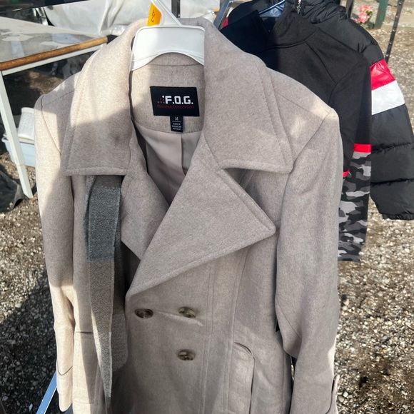 Coat - Picture 3 of 8